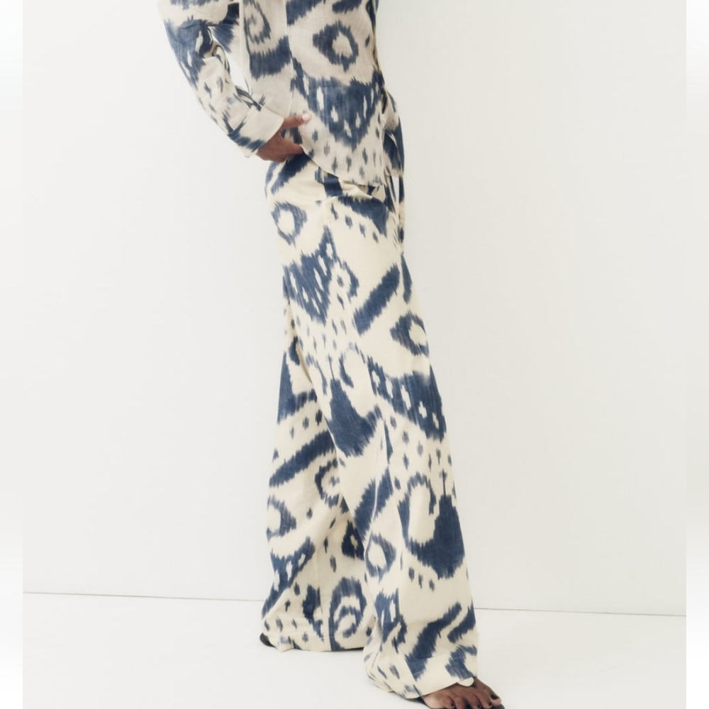 Zara Cream and Navy Printed Wide-Leg Pants NWT